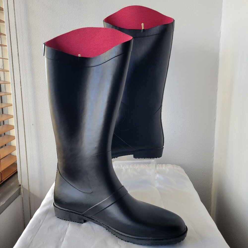 NWT - Capelli of New York Tall Black Matte Rubber Rain Boots (Size 10)